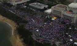 1,4 MILHÕES DE PESSOAS MARCHAM NA FRANÇA PARA DEFENDER O MATRIMÔNIO E A FAMÍLIA